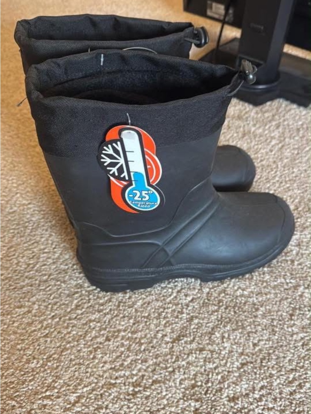 Black Winter Boots - Insulated Snow Footwear (fits women’s size 5)